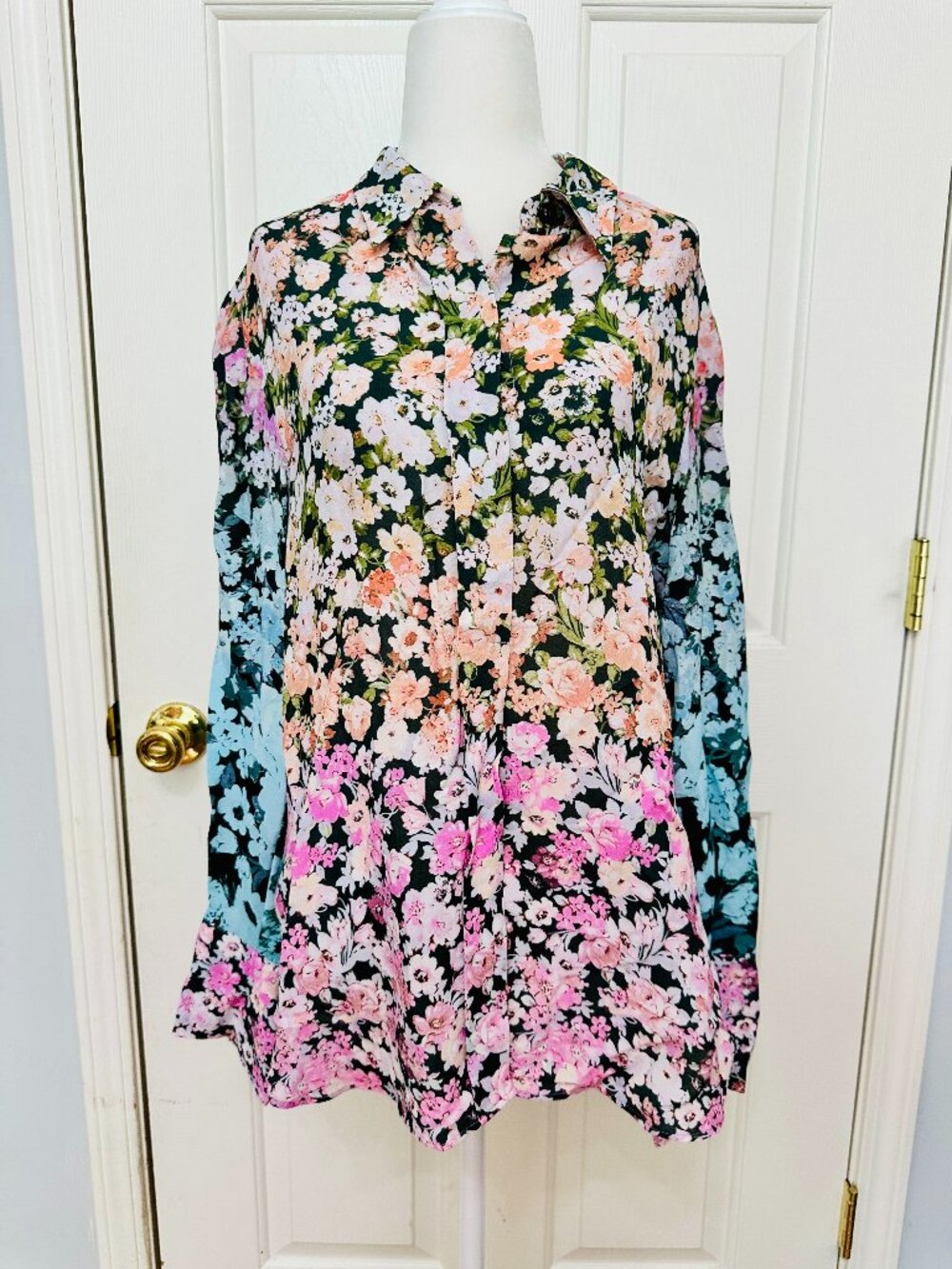 REISS PASTEL MULTICOLOR FLORAL PRINT LONGSLEEVE BUTTON DOWN SHIRT BLOUSE  SIZE 4